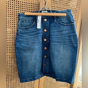NWT button up jean skirt